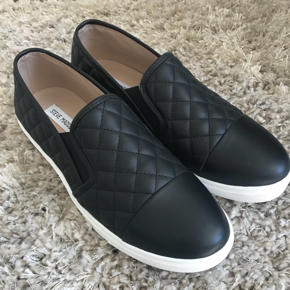 Steve Madden Zaander Slip On Sneaker